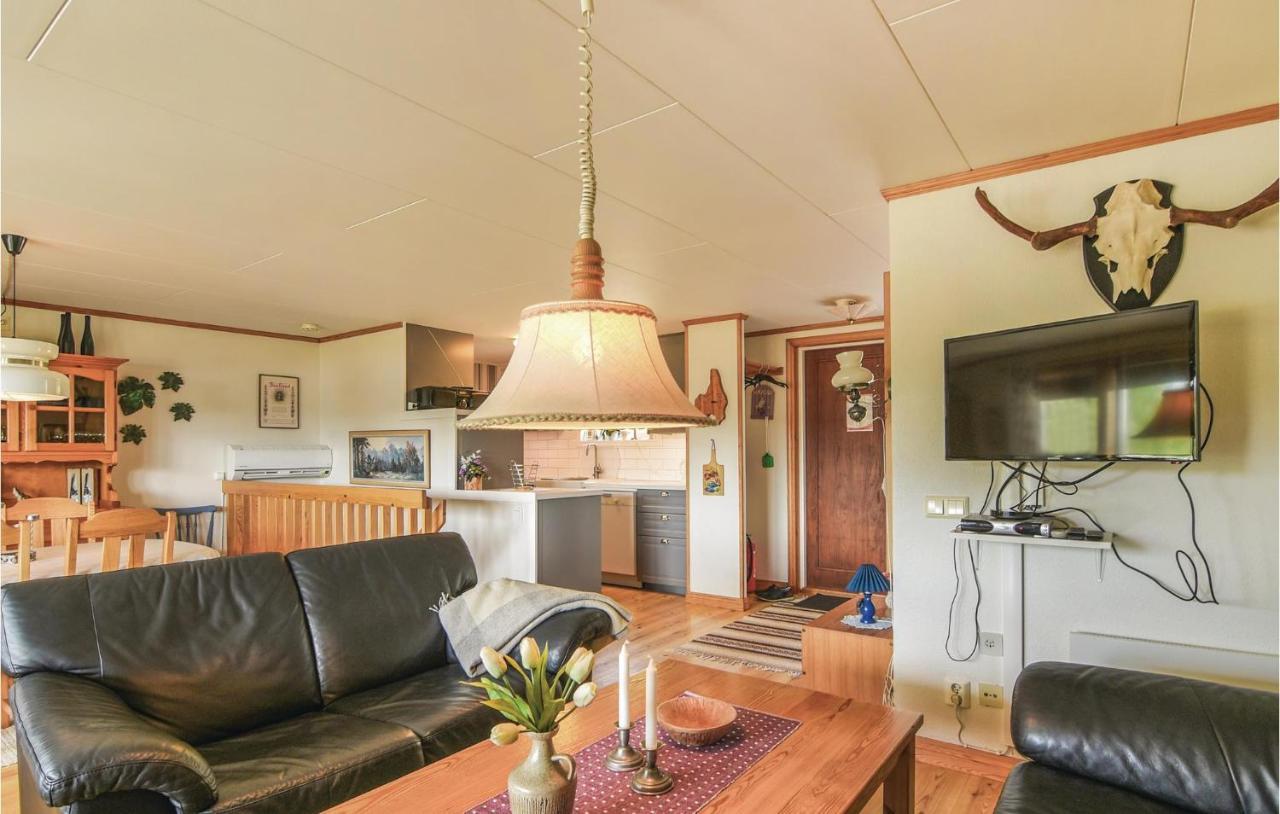 2 Bedroom Awesome Home In Svanskog Exterior foto