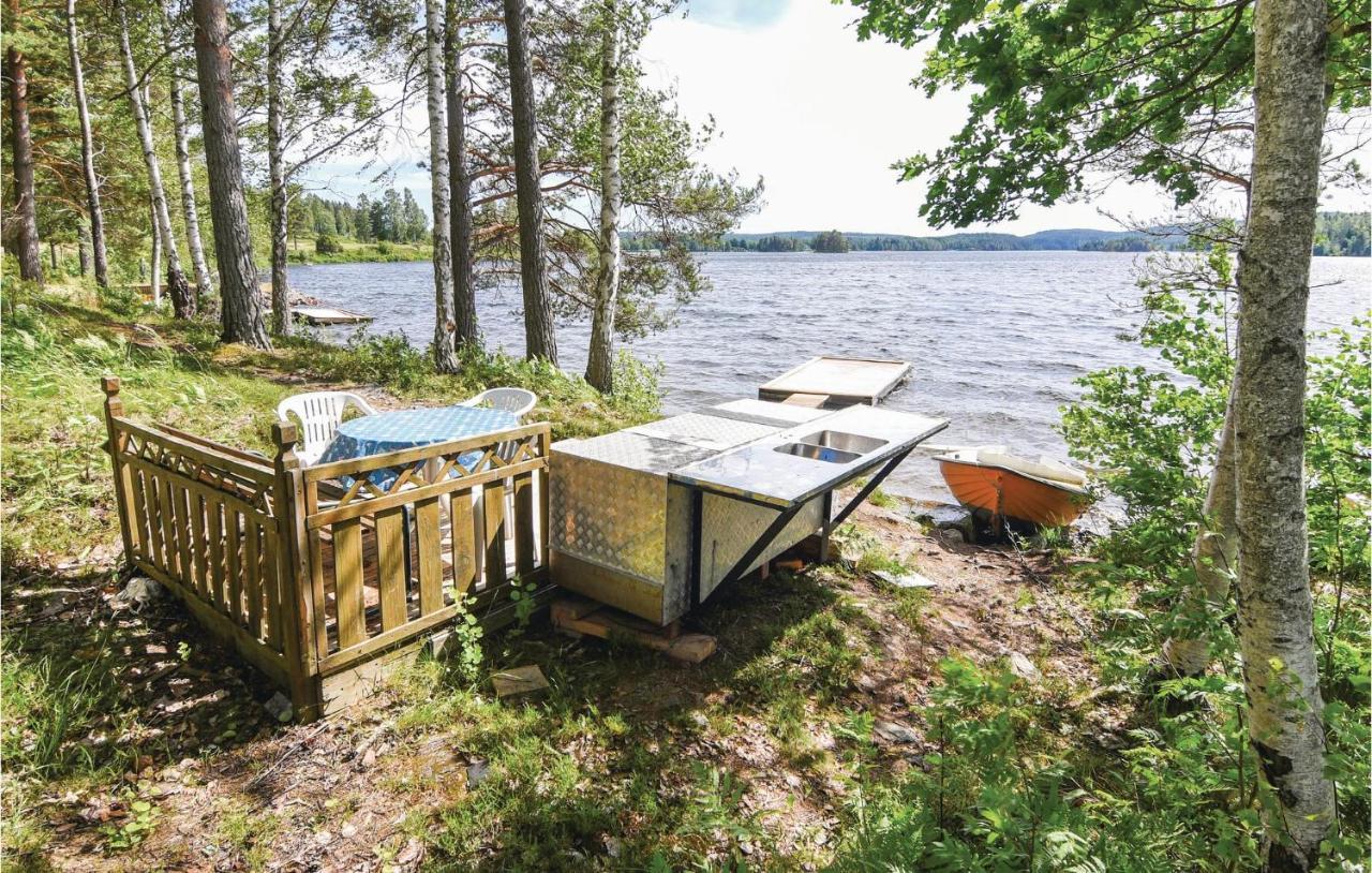 2 Bedroom Awesome Home In Svanskog Exterior foto